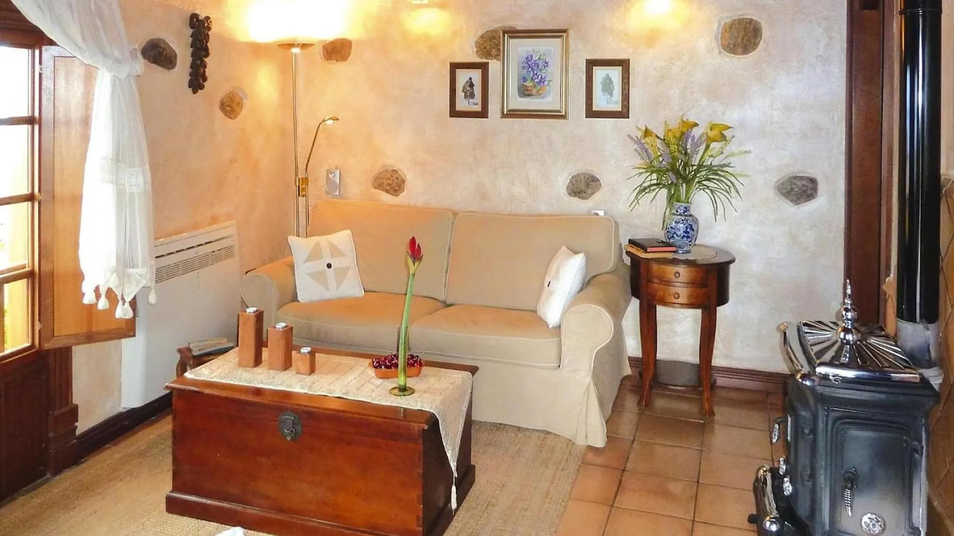 Holiday Home Caserio Lomo Arriba Casa Tia Benigna, Cleaning Included Vera de Erque 0*,